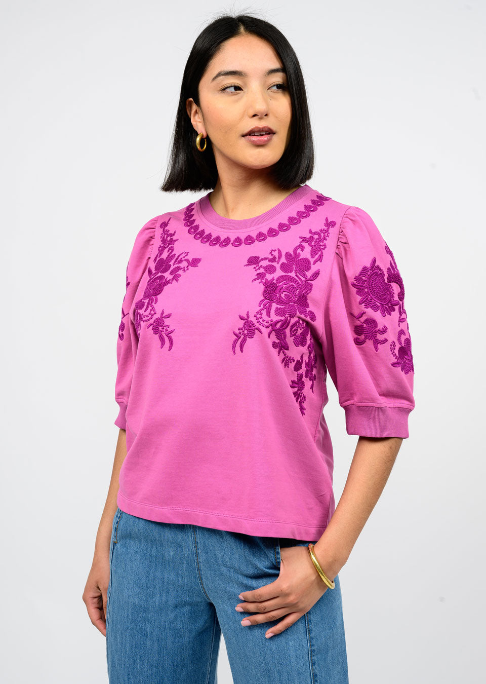 TRAILS OF FLOWERS TOP