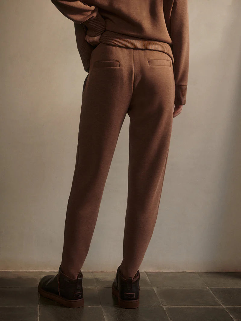 THE SLIM ZIP HEM PANT 26