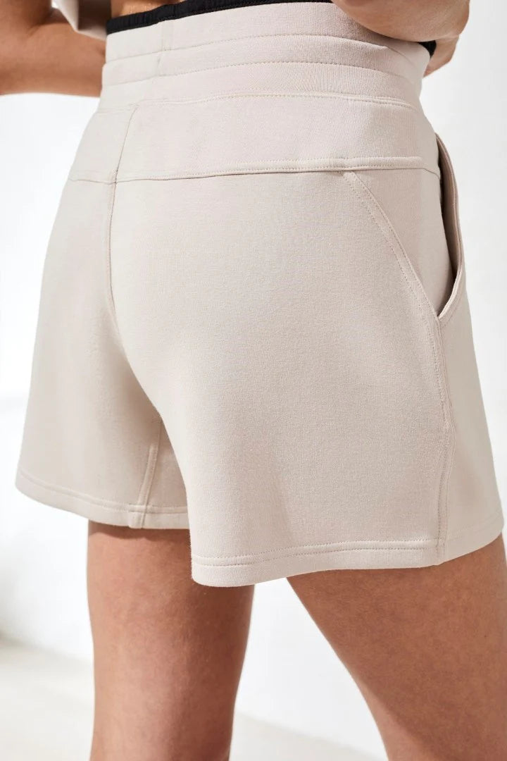 IN TOTAL CONTROL SHORT
