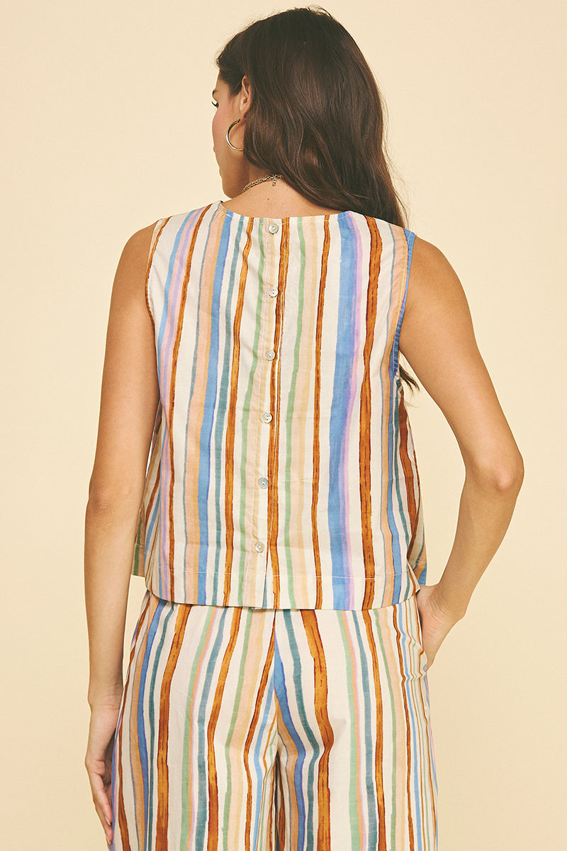 CAREFREE CHARM TOP