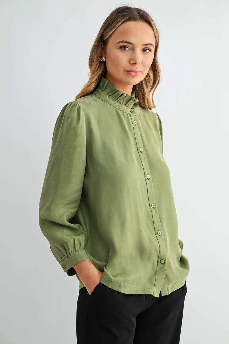 CASSIE TOP