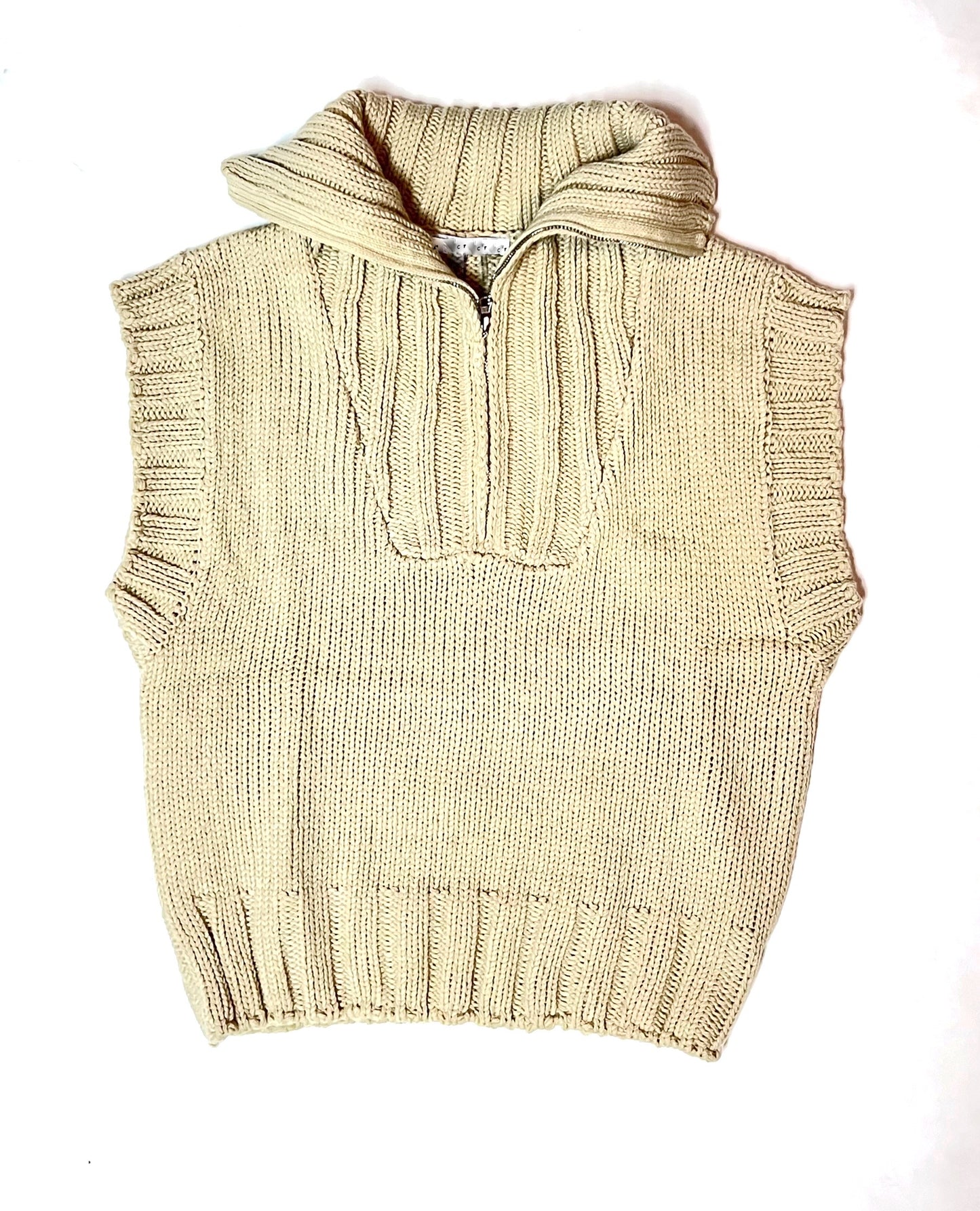 CHUNKY KNIT ZIP VEST