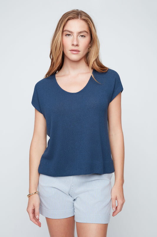 CHARMING EMBRACE TOP