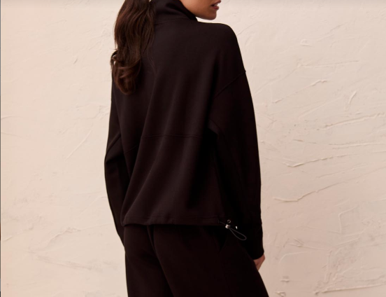 MOCK NECK TOP