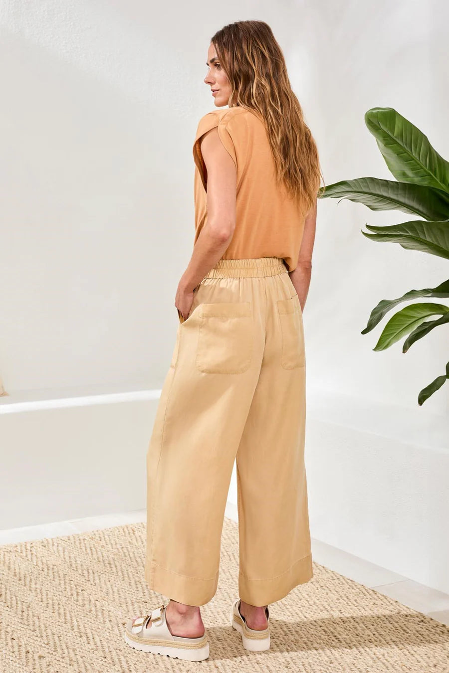 THE TENCEL TROUSERS