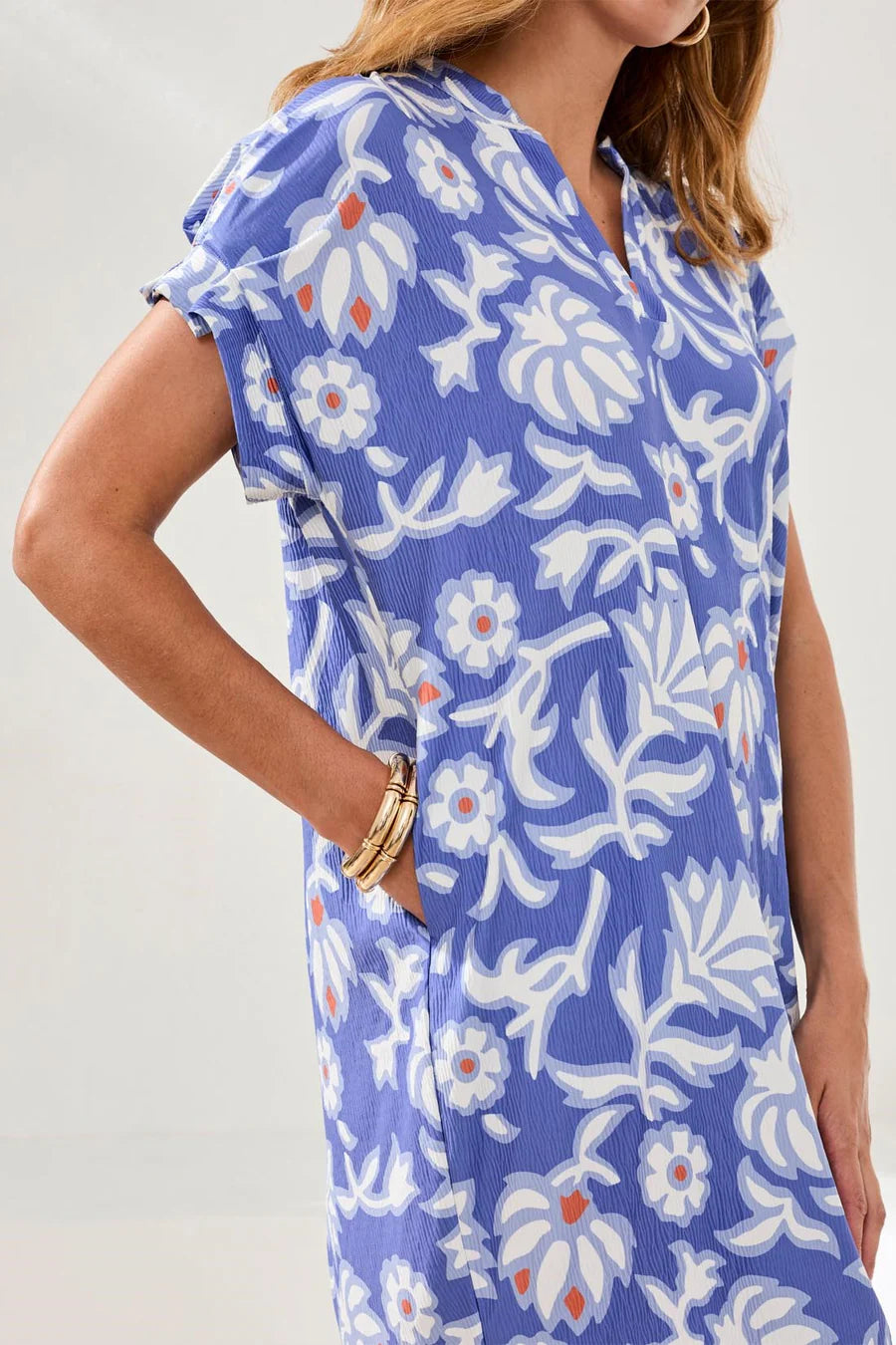 THE FLUID SHIFT DRESS